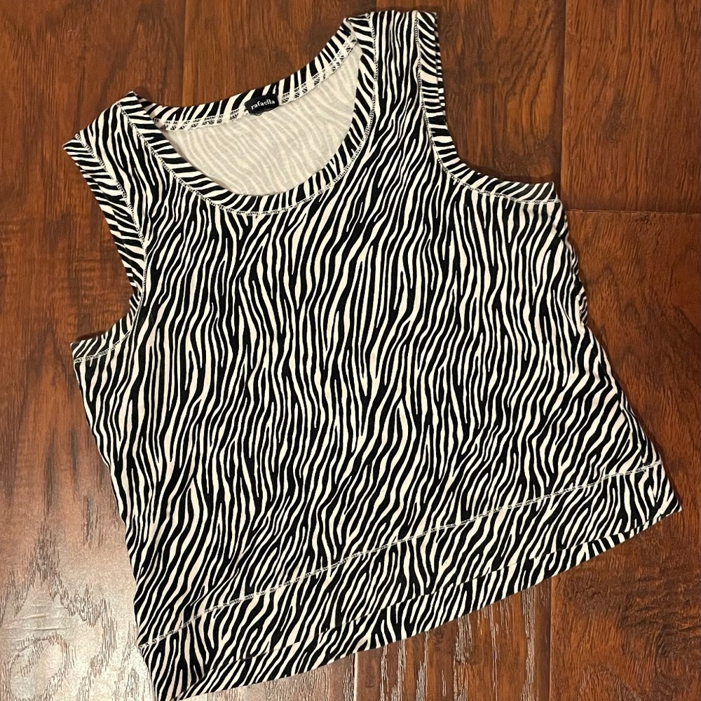Rafaella Women's Zebra Animal Print Cotton Crew Neck Sleeveless Tank Top
